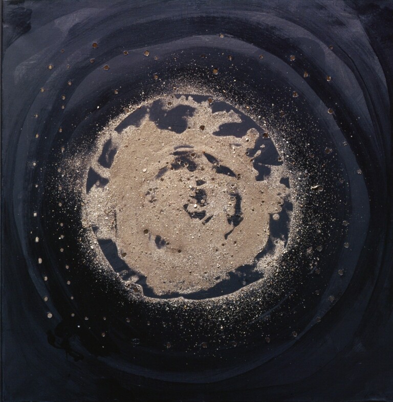 Lucio Fontana, Concetto spaziale, 1951, olio, sabbia e buchi su tela, 60 x 59 cm. Milano, Fondazione Lucio Fontana. © Fondazione Lucio Fontana by SIAE 2022