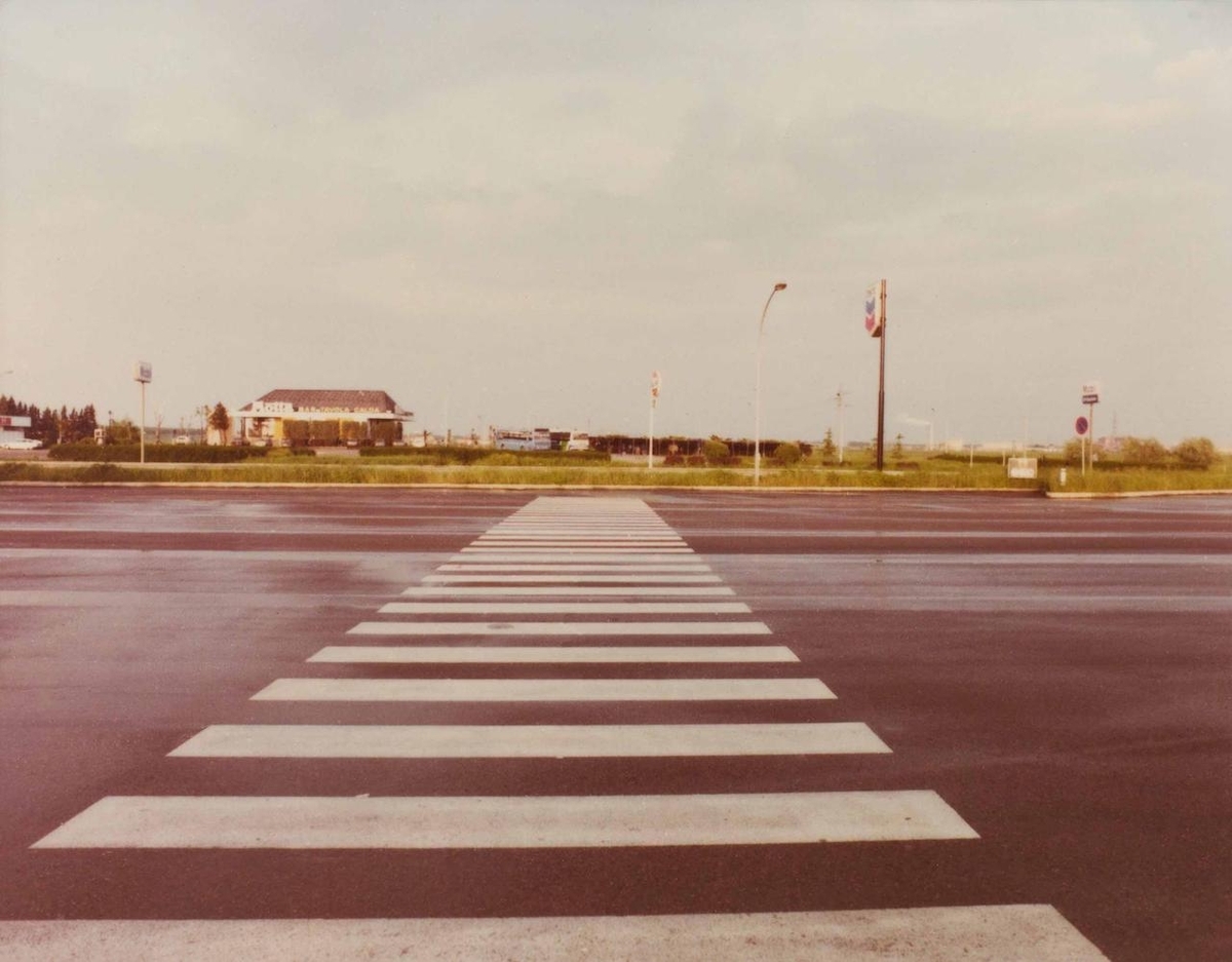 Luigi Ghirri, Emilia Romagna, 1988, dalla serie Paesaggio Italiano. Collezione privata © Eredi Luigi Ghirri