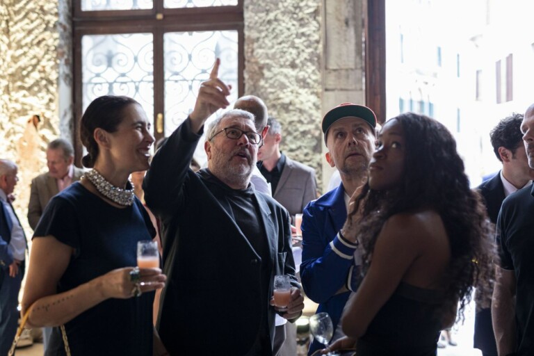 Philippe Starck e Marc Quinn alla cena di presentazione di Berggruen Arts & Culture a Venezia, 8 giugno 2022. Photo Luca Zanon