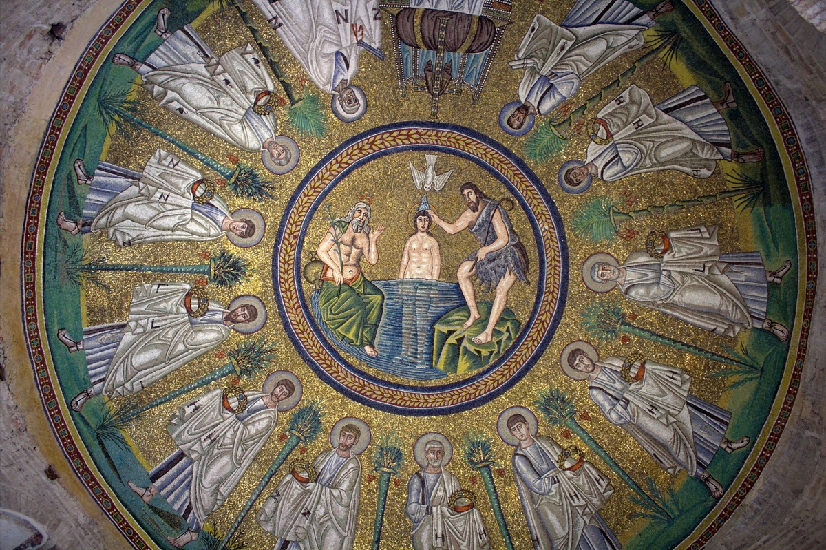 Ravenna, Cupola del Battistero degli Ariani, 2013. Photo Incola CC BY SA 3.0 via Wikipedia