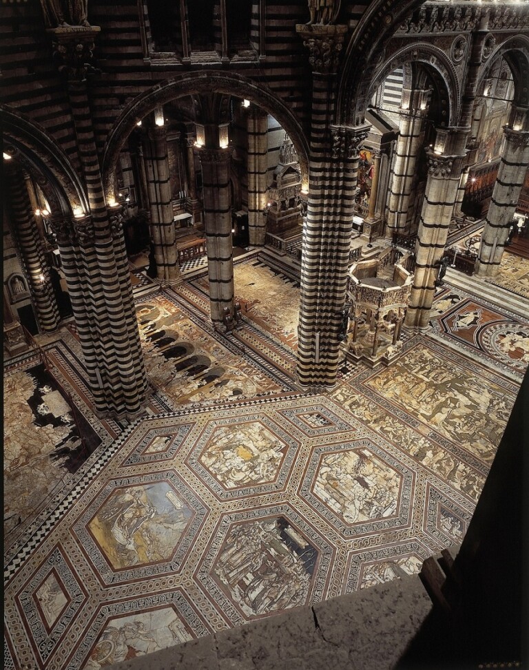 Siena, l'esagono sotto la cupola del Duomo