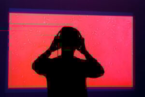 A Manchester la mostra che indaga il confine tra arte digitale e game engine