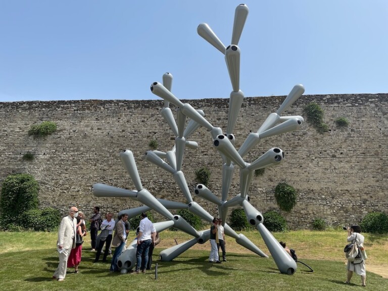 Spindles di Loris Cecchini a Prato