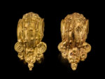 Coppia di orecchini a bauletto Oro, V sec. a.C. Provenienza: Sepolcreto della Certosa Museo Civico Archeologico, Bologna Foto Carlo Vannini