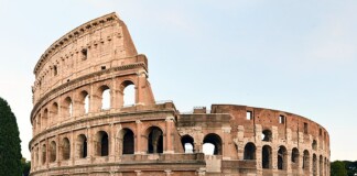 Colosseo, ph FeaturedPics, fonte Wikipedia