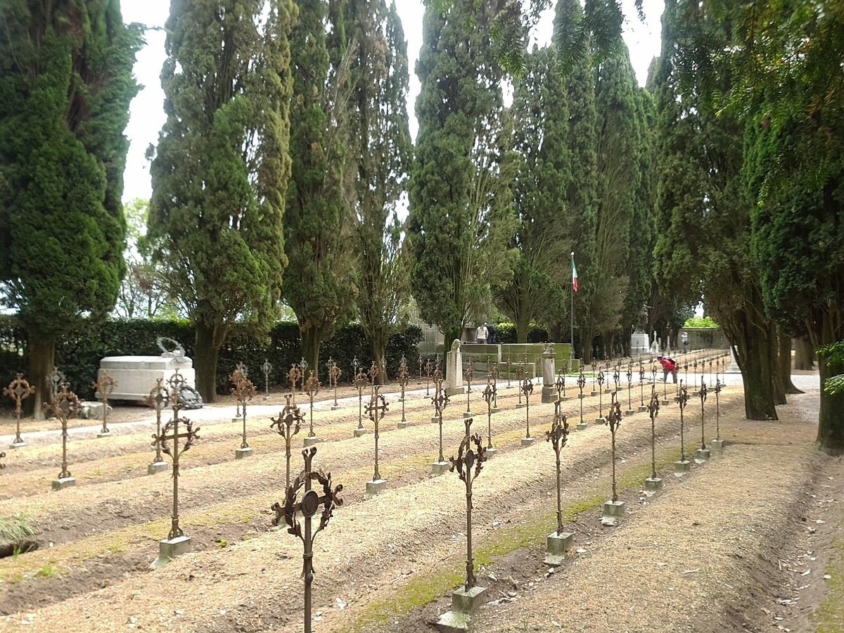 Il Cimitero dei Caduti o degli Eroi di Aquileia. Photo Edoxx100 CC BY SA 4.0 via Wikimedia