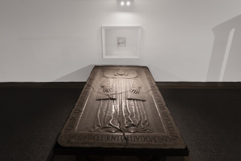 Jacopo Valentini. Concerning Dante – Autonomous Cell. Exhibition view at Museo Civico Medievale, Bologna 2022. Photo Federico Landi