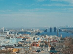 La Biennale di Kiev 2023 si farà. Ma sarà un evento europeo, condiviso con altre città