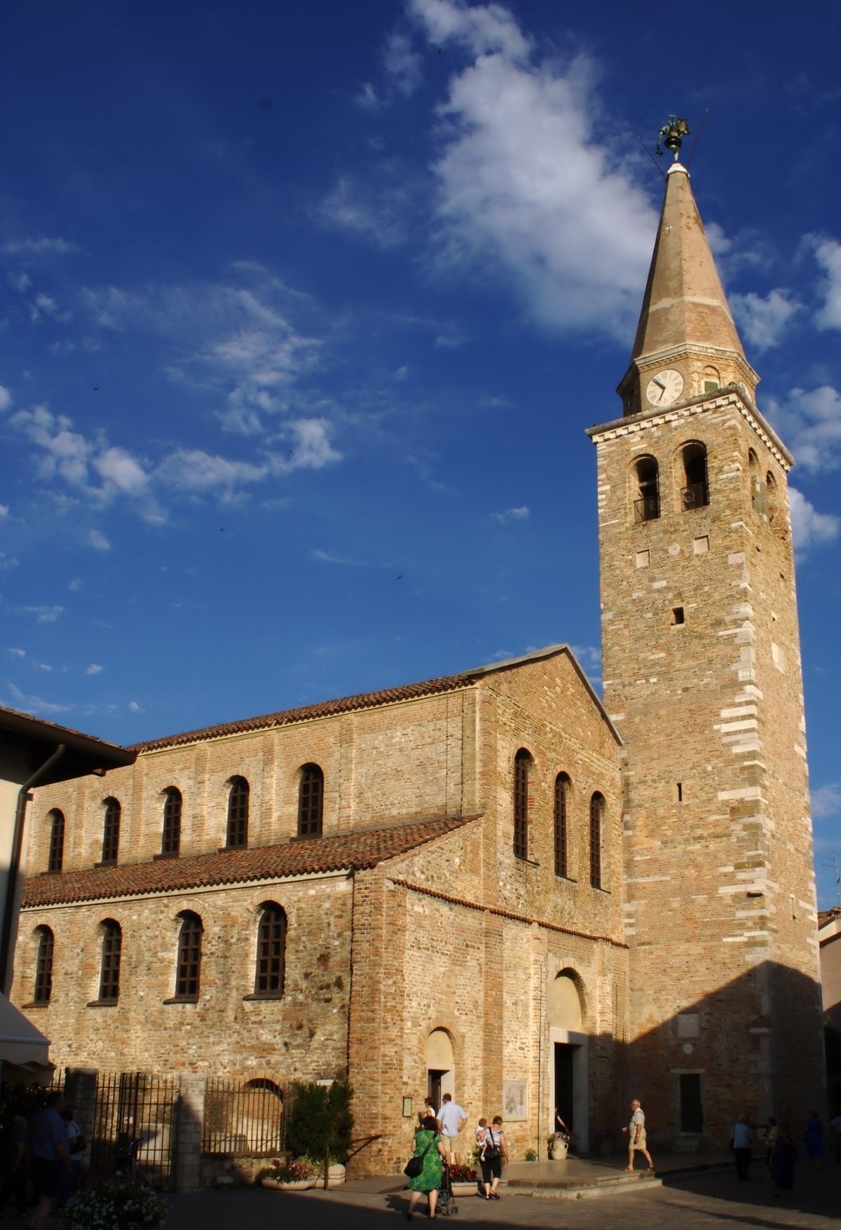 La Basilica di Sant’Eufemia di Grado. Photo British CC BY SA 3.0 via Wikimedia