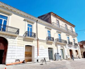 Calabria contemporanea. Apre a Lamezia Palazzo Greco Stella: arte e alta gastronomia