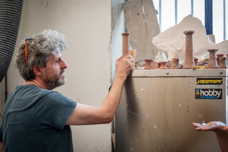 Patrizio Bartoloni e i 'piedini', Ceramiche Fratelli Bartoloni, Montelupo Fiorentino. Photo Mario Lensi