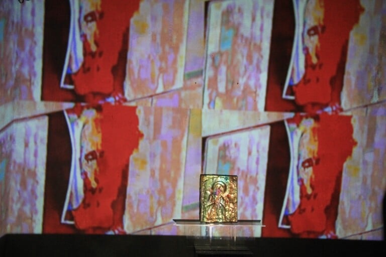 PierPaolo Koss Madonna Riot, 2012, legno dipinto e ottone. Courtesy Guidi&Schoen