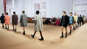 La moda maschile del 2023 uscita dalle sfilate di Milano e Parigi