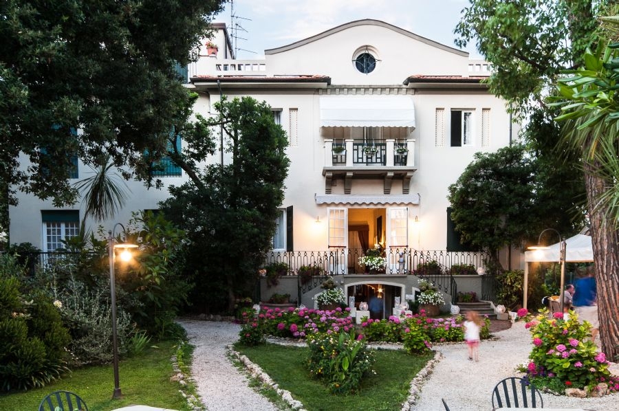 Villa Chini, Lido di Camaiore