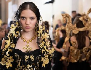 I dieci anni di alta moda Dolce e Gabbana nella sfilata a Siracusa