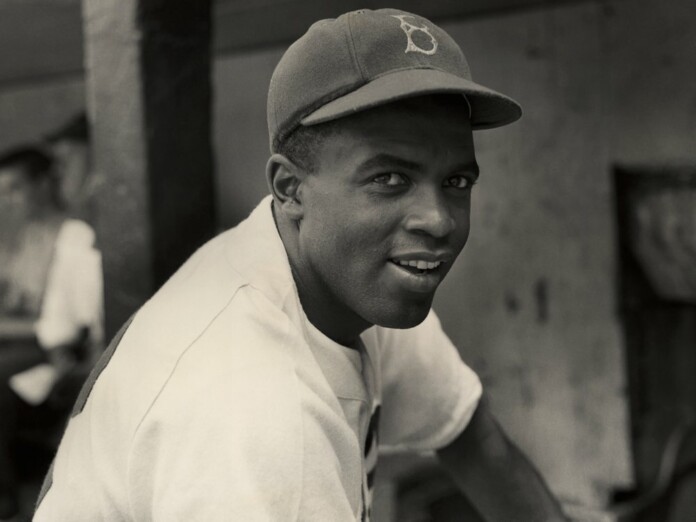 Jackie Robinson nel 1945. Photo Hulton Archive / Getty Images