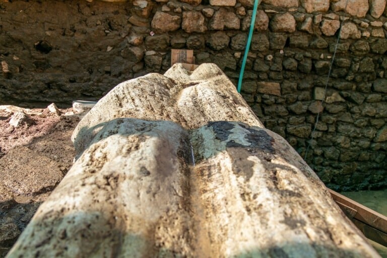 Dettaglio scanalatura. Resti del ponte romano di epoca imperiale. Crediti fotografici Fabio Caricchia