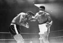 Muhammad Ali in combattimento contro Floyd Patterson, dicembre 1965. Photo Herbert Nipson/ EBONY Collection