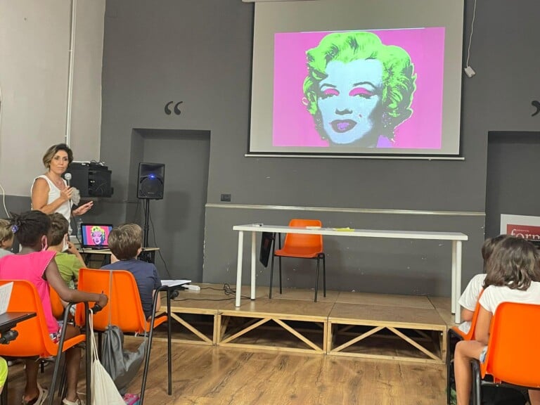 A scuola a raccontare il genio visionario di Andy Warhol