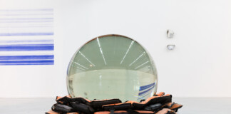 Ai Weiwei, Crystal Ball, 2017, Crystal, life jackets, Courtesy of the artist and Neugerriemschneider, Berlin, Photo_ Courtesy Ai Weiwei Studio © 2022 Ai Weiwei