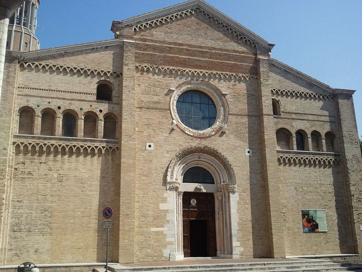 Cattedrale di Santa Maria Assunta a Fano. Photo Parsifall via Wikimedia