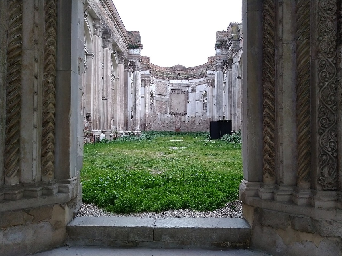 Chiesa di San Francesco a Fano. Photo EliScarla03 via Wikimedia