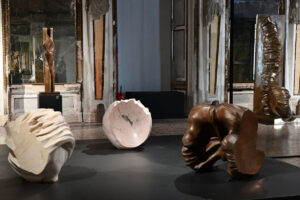 La scultura imprevedibile di Francesco Somaini in mostra a Milano