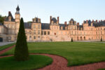 Il Castello di Fontainebleau visto da parterre, Francia. Photo © Dario Bragaglia