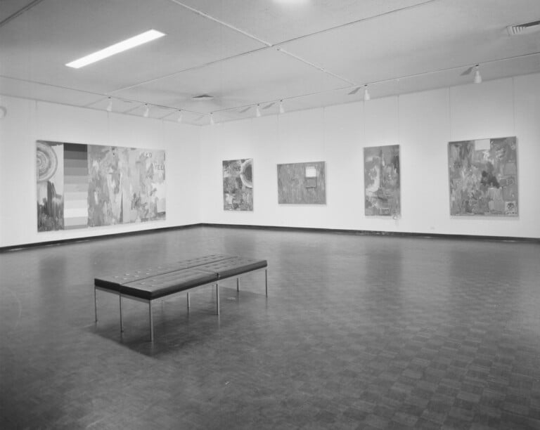 Installation view of Jasper Johns (1964) at the Jewish Museum, NY. Artworks © Jasper Johns | Licensed by VAGA at Artists Rights Society (ARS), NY. Image courtesy the Jewish Museum.