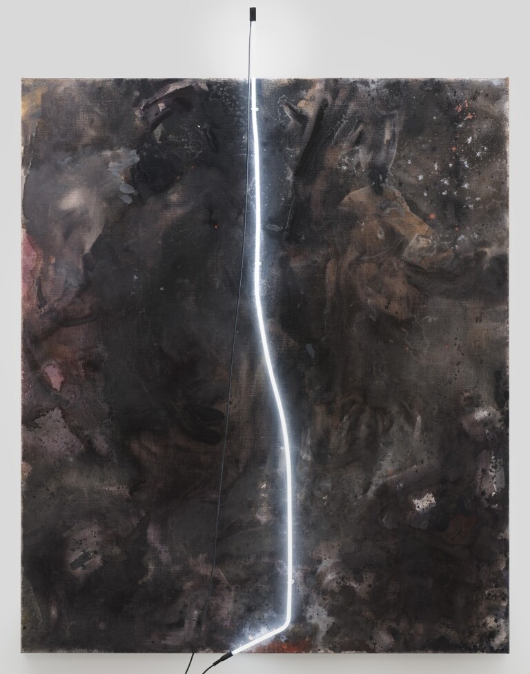 Mary Weatherford, The Flaying of Marsyas—4500 Triphosphor, 2021 _ 2022, Flashe e neon su lino, 236.2 x 200.7 cm