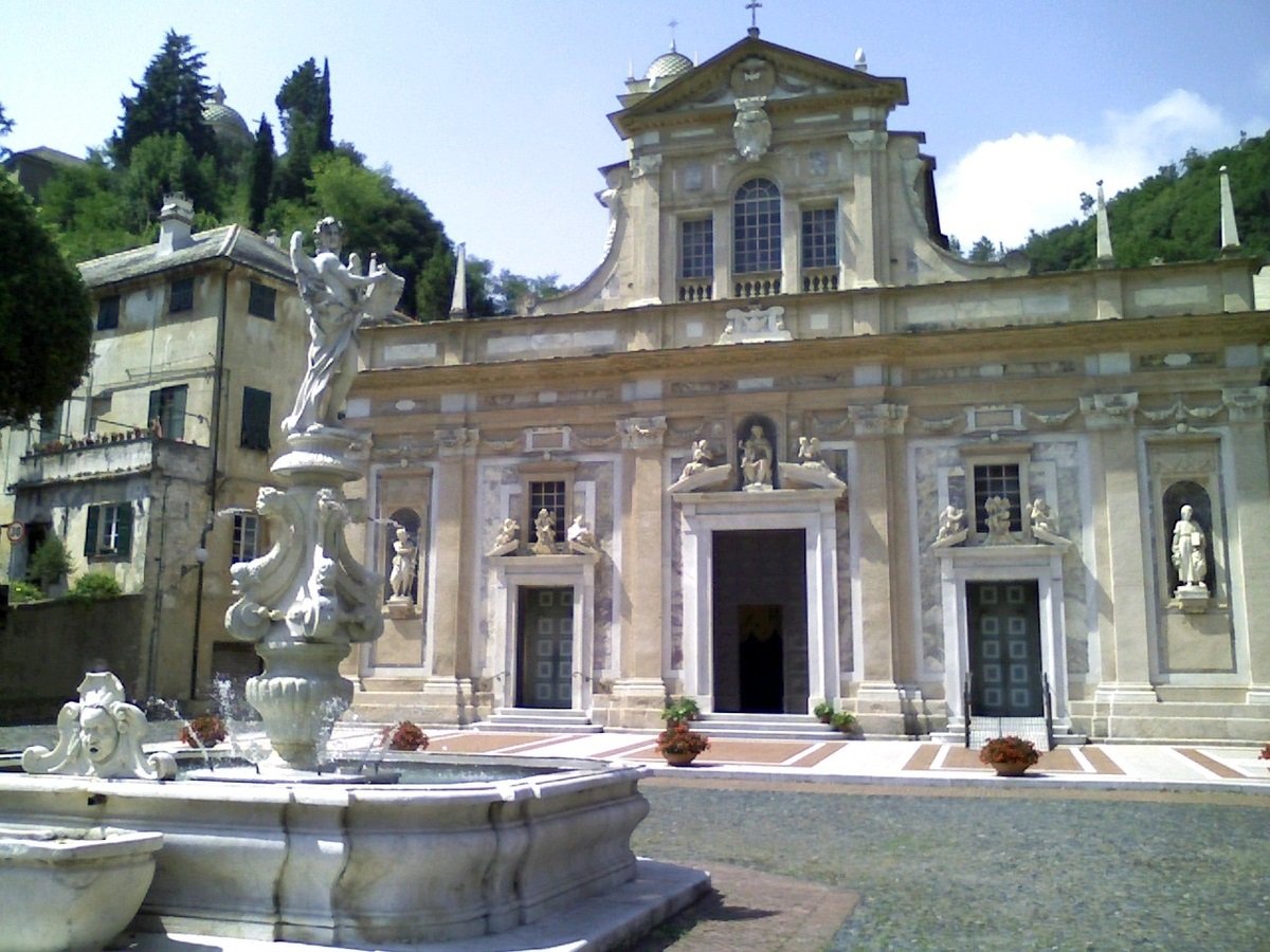 Piazza del Santuario di Nostra Signora della Misericordia di Savona. Photo Antonello Piccone via Wikimedia