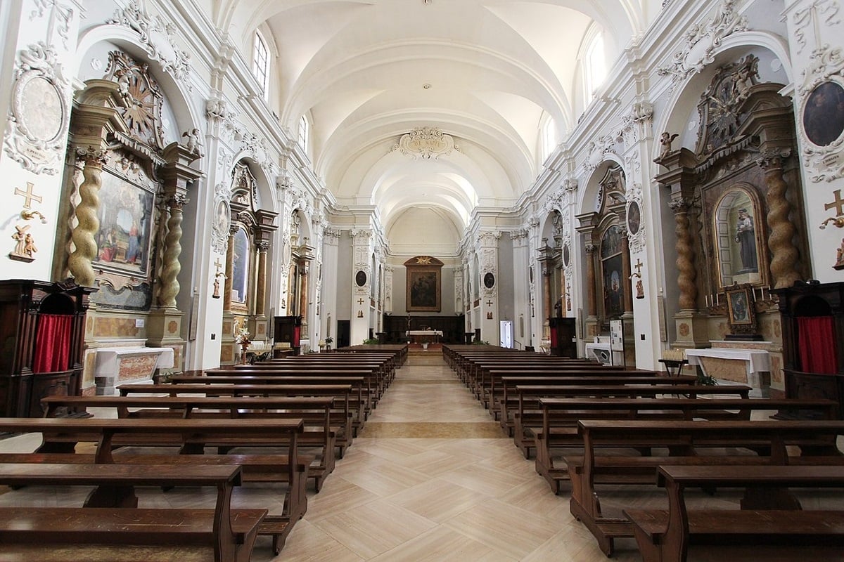 Santa Maria Nova di Fano. Photo Stelluti Scala Silvio via Wikimedia