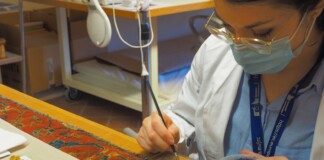 Trama da svelare, il restauro del Tappeto Ushak a medaglione
