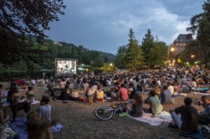 Cinema all’aperto a Torino: tra piazze e cortili, gli appuntamenti da non perdere