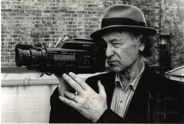 Venezia 79. La bellezza del quotidiano nel documentario su Jonas Mekas