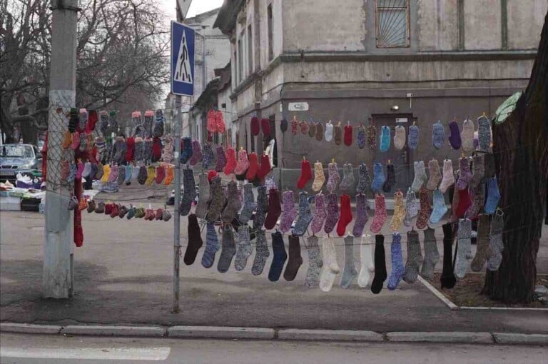 David Grigoryan Handmade socks in the Moldavanka flea market, Odessa, 2011 Serie Odessa Sole mio, 2022 © David Grigoryan Courtesy zanzara arte contemporanea