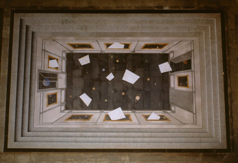 Anni-luce, 2000-2001 GAM Galleria Civica d’Arte Moderna e Contemporanea, Torino Fotografo sconosciuto. Courtesy Fondazione Giulio e Anna Paolini, Torino