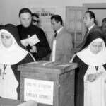 Alberto Sordi vota alle elezioni comunali, 6 novembre 1960. Parma, Centro Studi e Archivio Comunicazione Università di Parma Fondo Publifoto