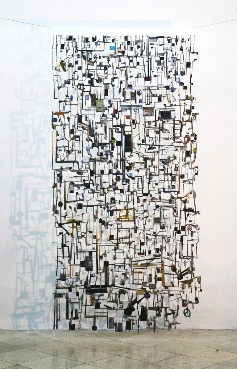 Eugenio Tibaldi, Questione d’appartenenza, 03, collage fotografico intagliato, 140x300cm. Courtesy Umberto Di Marino