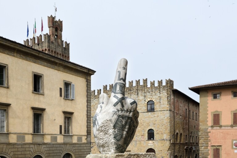 Fabio Viale. Aurum. Exhibition view at Arezzo 2022. Photo Michele Alberto Sereni