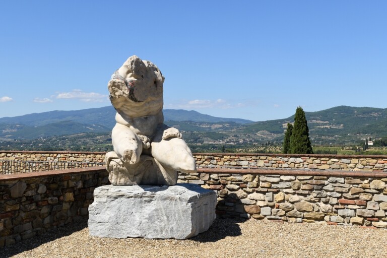 Fabio Viale. Aurum. Exhibition view at Fortezza Medicea, Arezzo 2022. Photo Michele Alberto Sereni