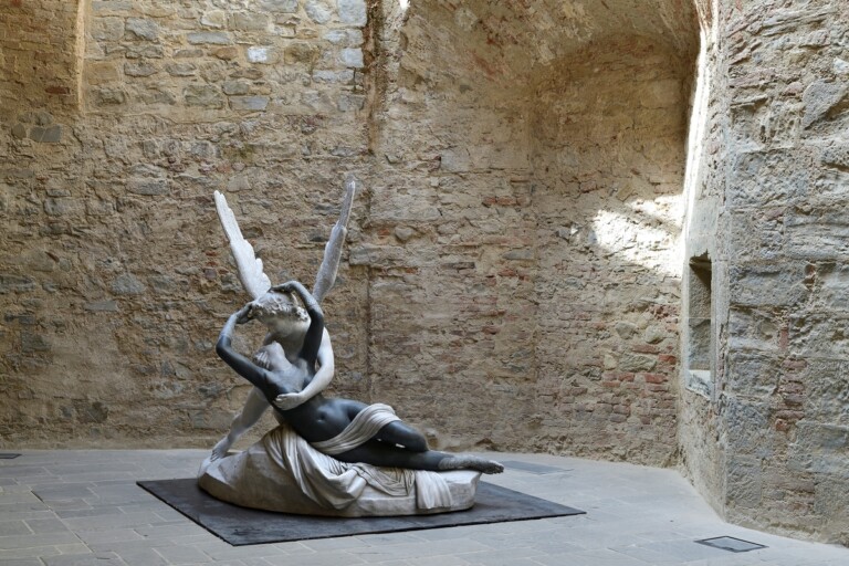 Fabio Viale. Aurum. Exhibition view at Fortezza Medicea, Arezzo 2022. Photo Michele Alberto Sereni
