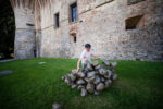 Greig Burgoyne, Everest, 2022. Performance presentata in occasione di Casting the Castle III, Civitella Ranieri Foundation. Photo Marco Giugliarelli