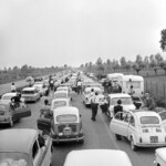 L'ingorgo, 1964. Cremona. Archivi Farabola