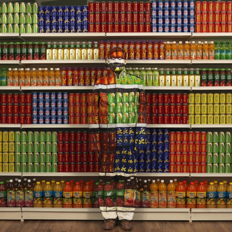 Liu Bolin, Soft Drinks, 2013. Courtesy Galleria Gaburro, Verona Milano