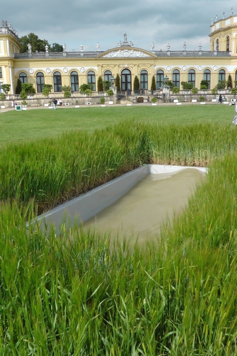 Massimo Bartolini, Untitled (Onda), 2012. Installation view at dOCUMENTA (13), Kassel