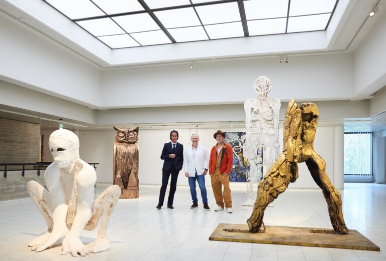 L’attore Brad Pitt debutta come scultore in un museo d’arte in Finlandia