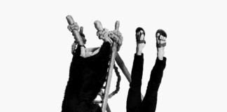 Pino Pascali, 1968, fotografie Ugo Mulas © Eredi Ugo Mulas. Tutti i diritti riservati. Courtesy Archivio Ugo Mulas, Milano, Galleria Lia Rumma, Milano, Napoli