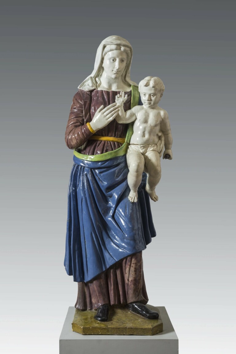 Santi Buglioni, Firenze 1494 – 1576, Vergine e bambino, terracotta smaltata Courtesy Sotheby's