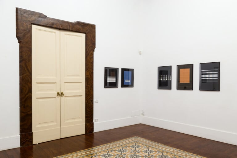 Betty Danon, Geometrie anni Settanta: tra logico e poetico, programmato e casuale, 2017, veduta della mostra, Galleria Tiziana Di Caro, Napoli. Ph. Danilo Donzelli. Courtesy Galleria Tiziana Di Caro, Napoli